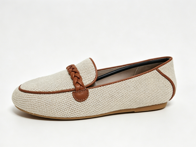 WOMEN'S WOVEN BRAID TRIM FLAT LOAFER