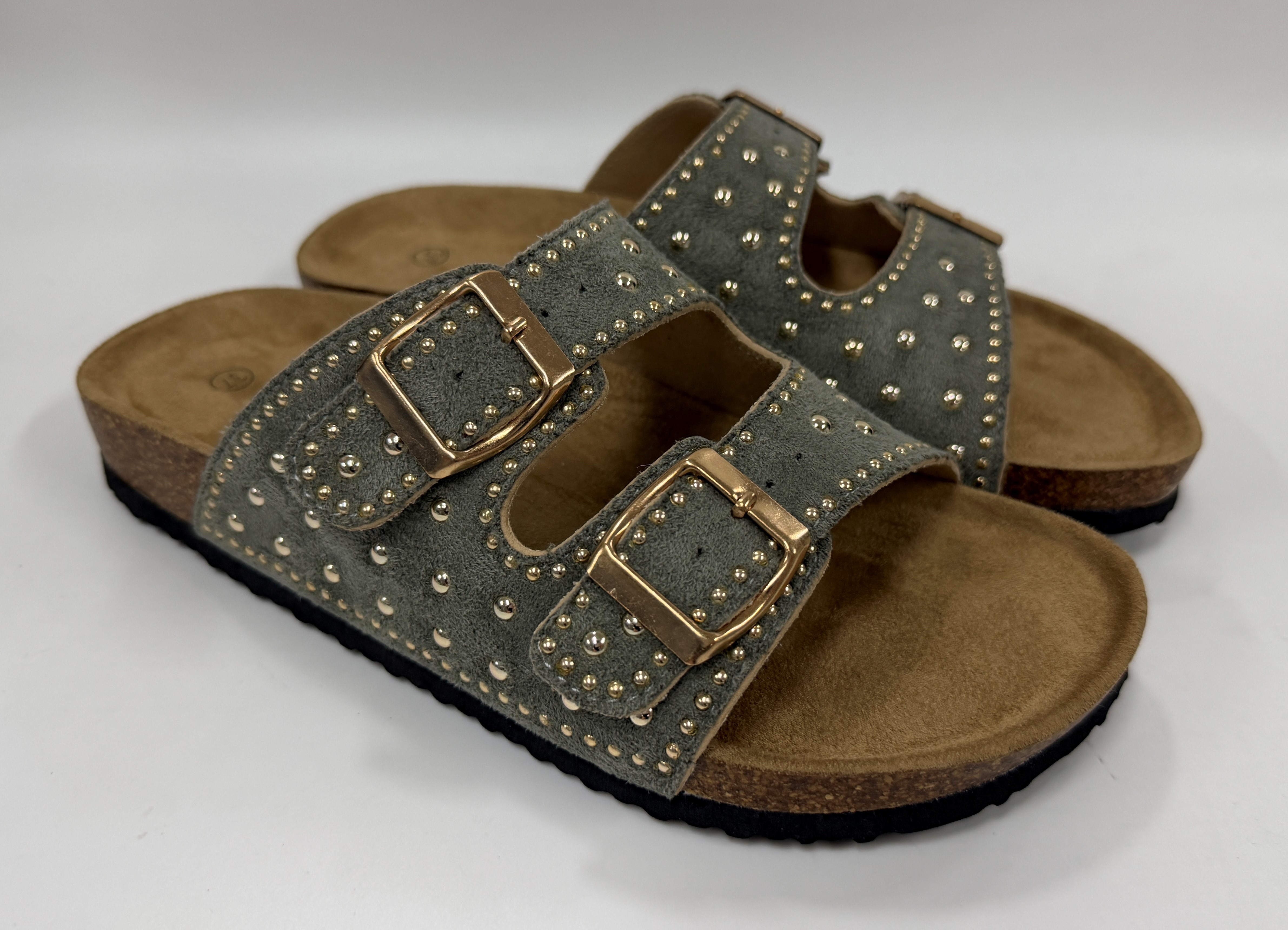 WOMEN'S GREEN STUDDED FOOTBED