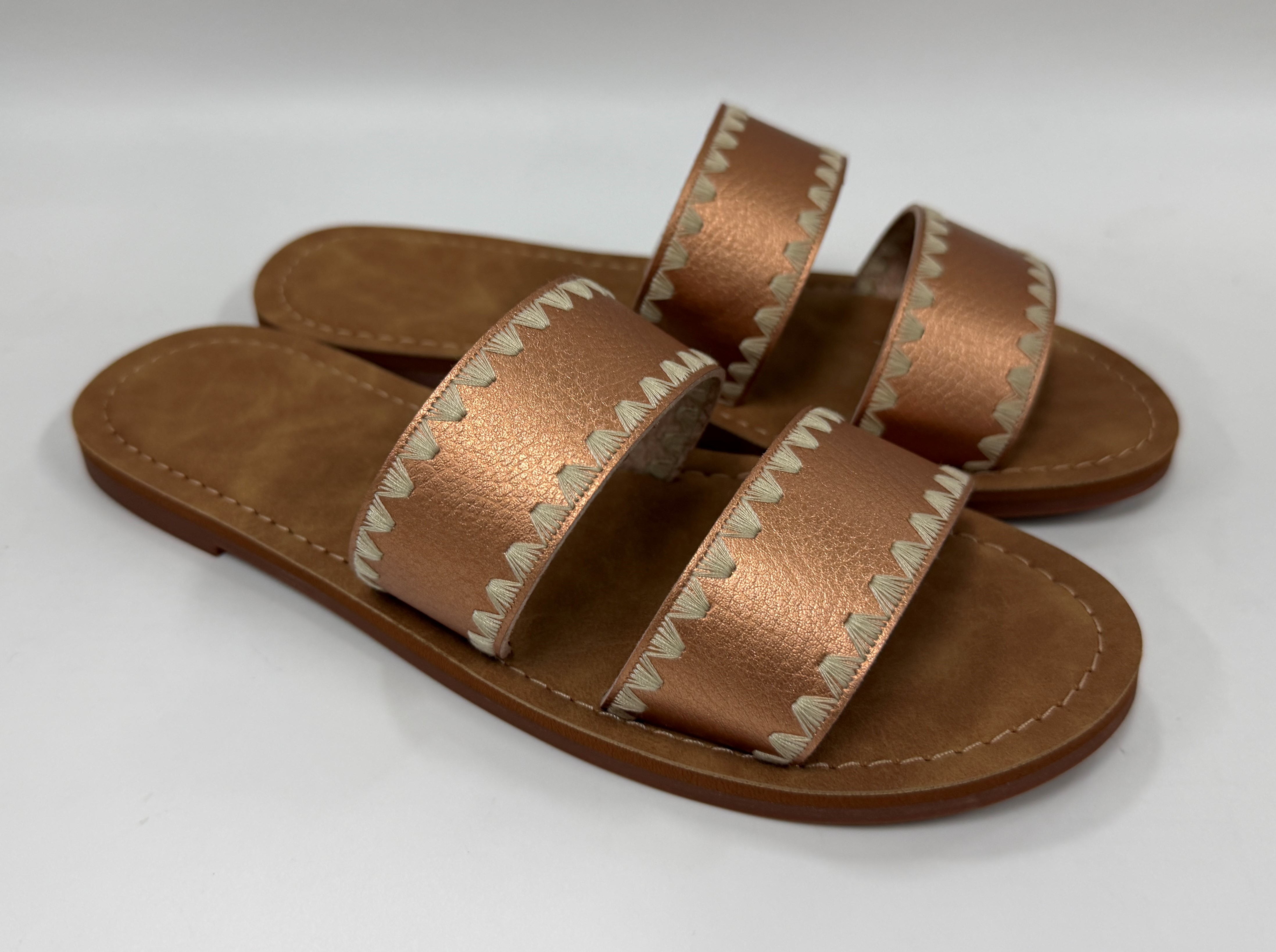 WOMEN'S EMBROIDERED SANDAL