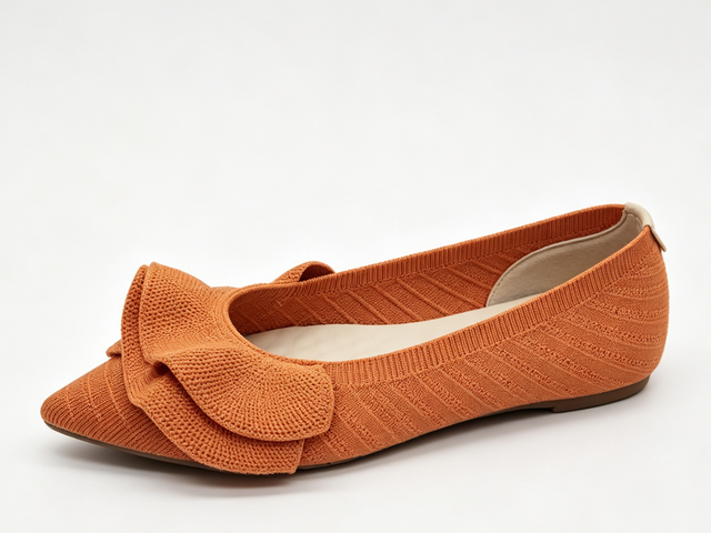 WOMEN'S RUFFLE FLYKNIT POINTED TOE FLAT SHOE