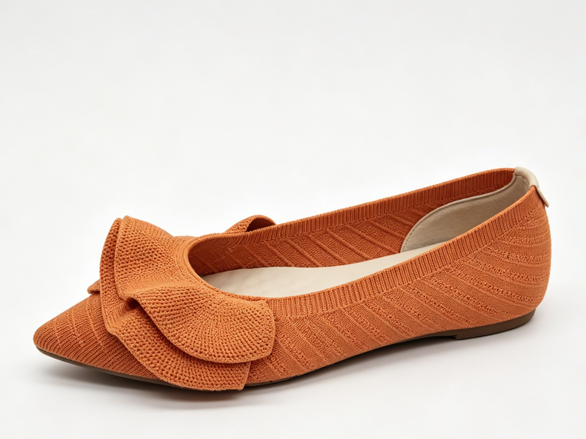 WOMEN'S RUFFLE FLYKNIT POINTED TOE FLAT SHOE