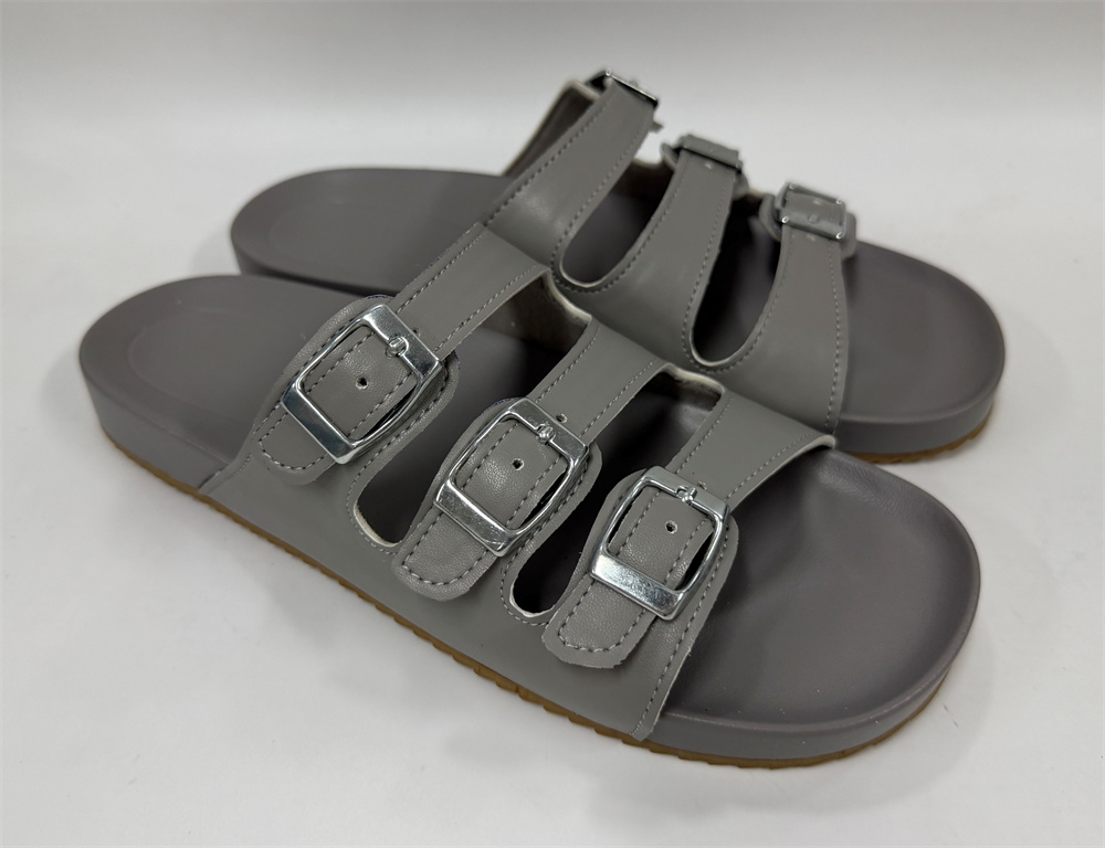 WOMEN'S THREE-STRAP SLIDE SANDAL