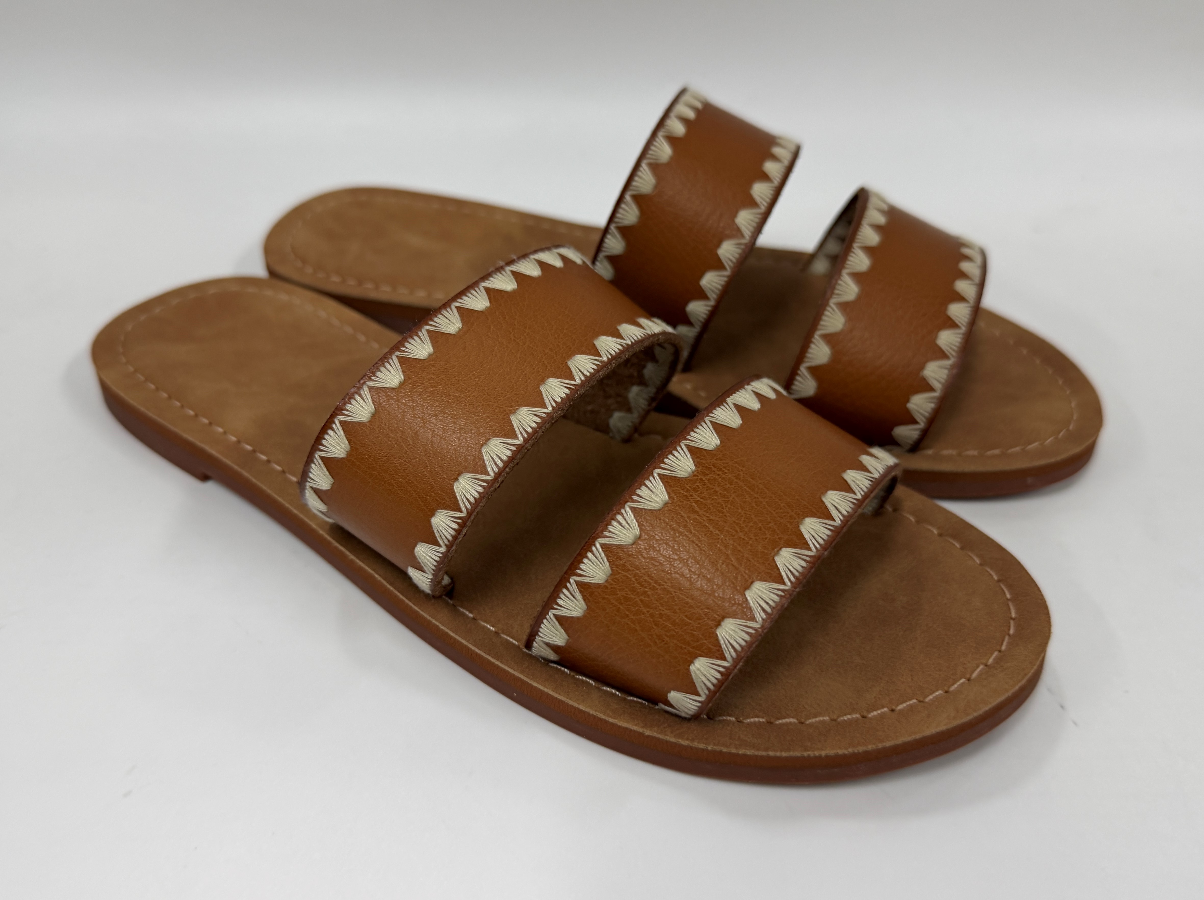 WOMEN'S EMBROIDERED SANDAL